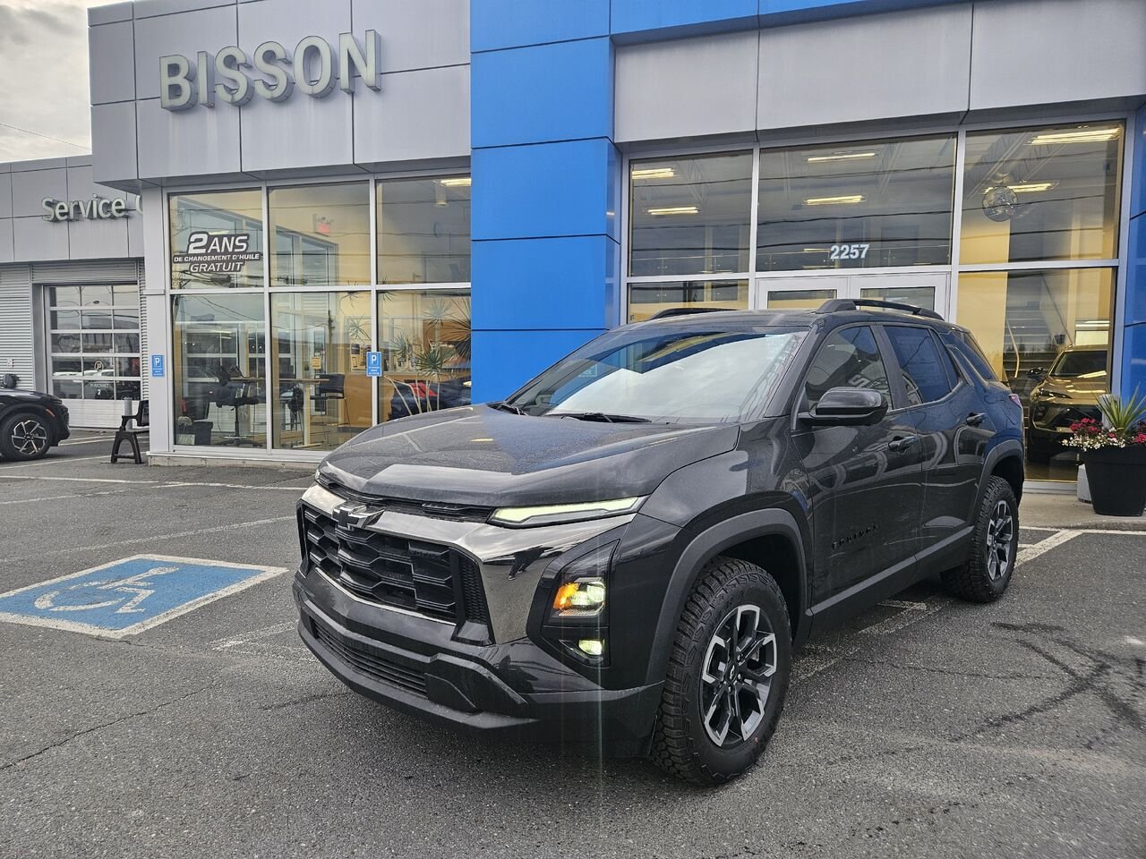 2027 Chevrolet Equinox 4 portes 4RM ACTIV Mosaic Black Metallic Thetford Mines - photo #0