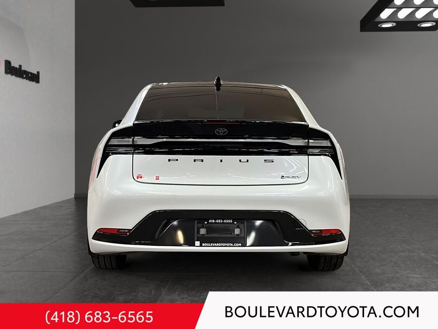 2025 Toyota Prius hybride branchable 2025 Wind Chill Pearl