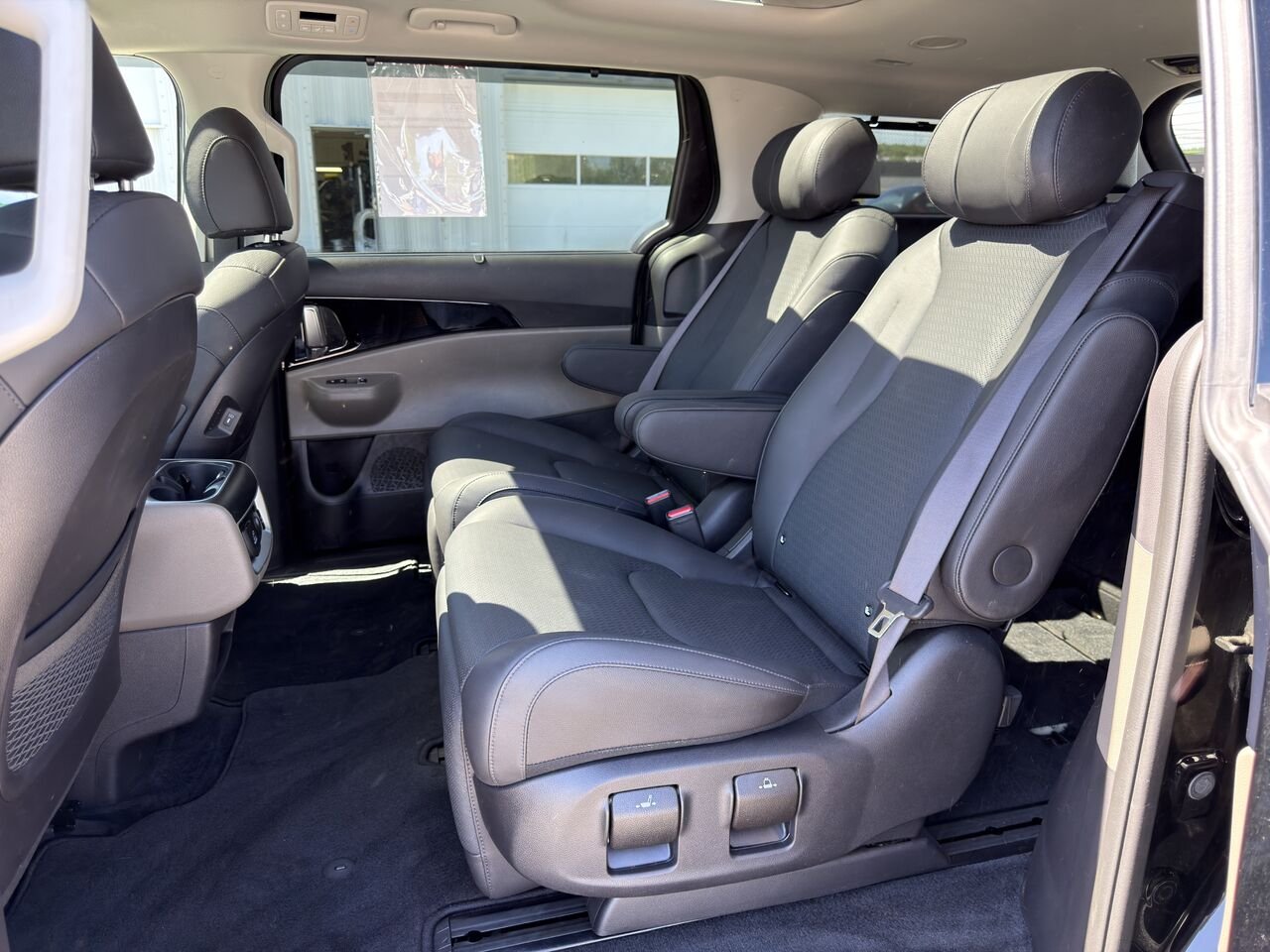 2025 Kia Carnival Black Thetford Mines - photo #14