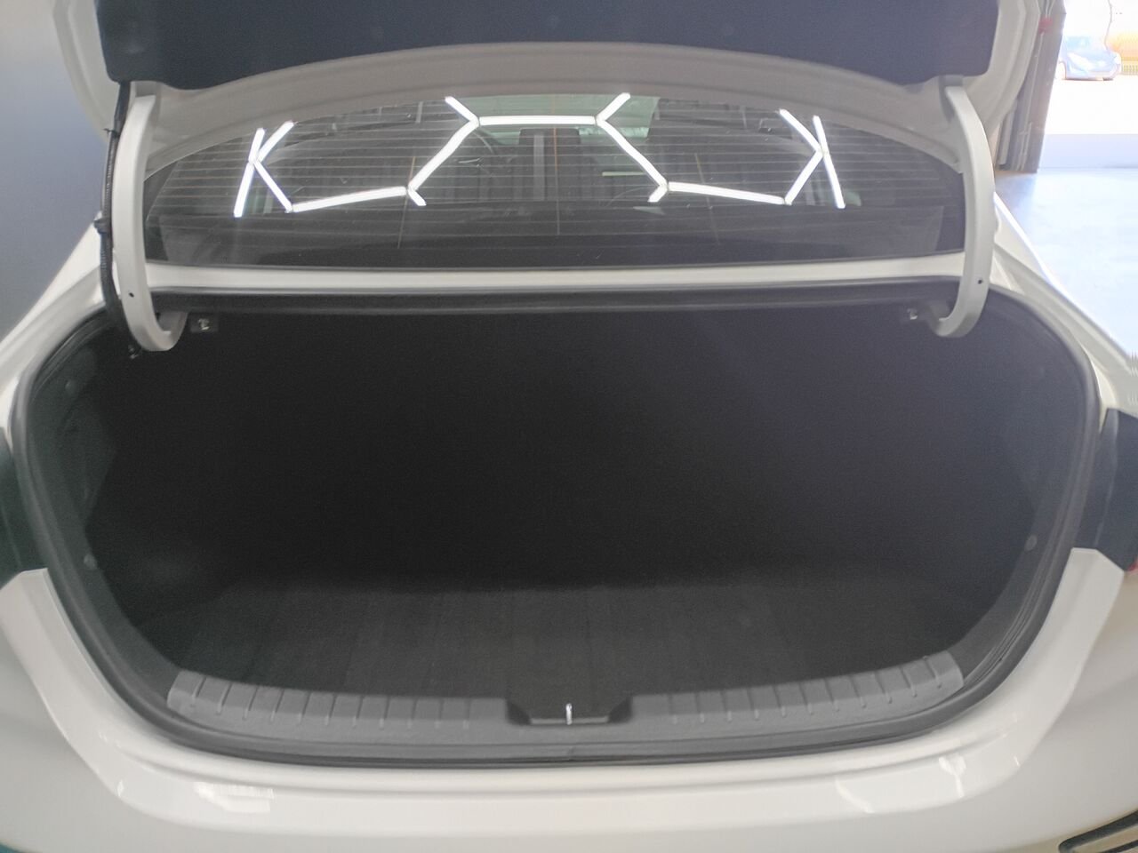 2021 Kia Forte White Blainville - photo #13