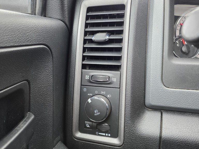 Ram 1500 CLASSIC ST 4X4 2020 Gris Mont-Laurier - photo #18