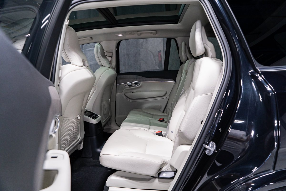 2024 Volvo XC90 Recharge T8 PLUS BRIGHT Black Montreal - photo #19