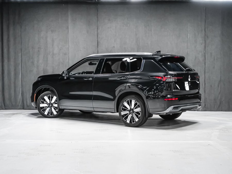 2026 Mitsubishi Outlander Black Diamond