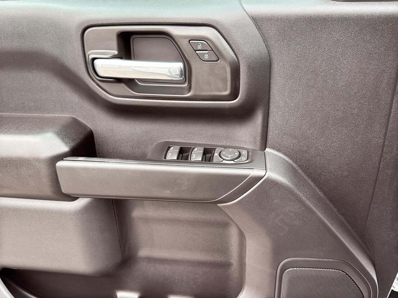GMC Sierra 1500 Pro cabine multiplace 4RM 157 po 2026 BLANC SOMMET Saint-Hyacinthe - photo #9