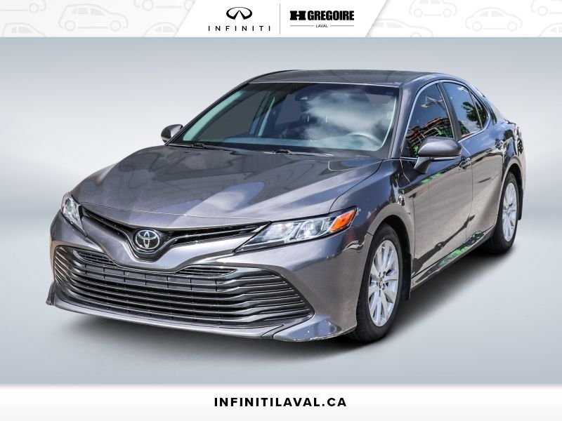 2018 Toyota Camry Blainville - photo #2