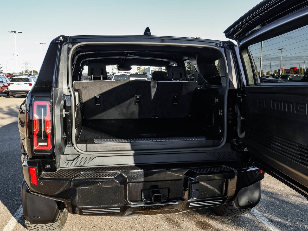 2024 GMC HUMMER EV SUV e4WD 4dr 2X Black Sherwood Park - photo #9