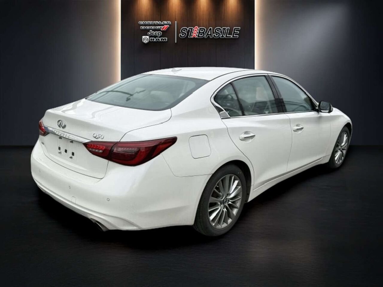 INFINITI Q50 2024 Blanc Saint-Basile-le-Grand - photo #24