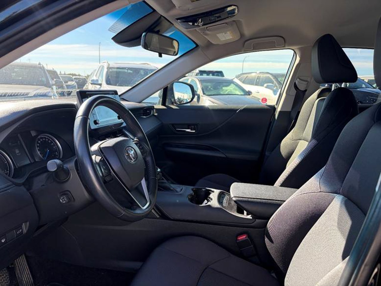 2022 Toyota Venza LE AWD Black Sherwood Park - photo #5