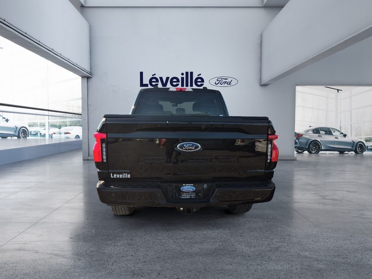 2023 Ford F-150 Lightning Black Saint-Jérôme - photo #2