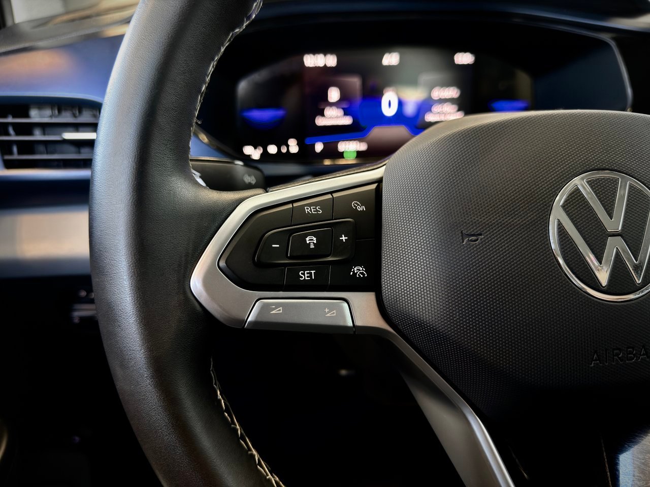 2023 Volkswagen Taos Blue Notre-Dame-des-Prairies - photo #23
