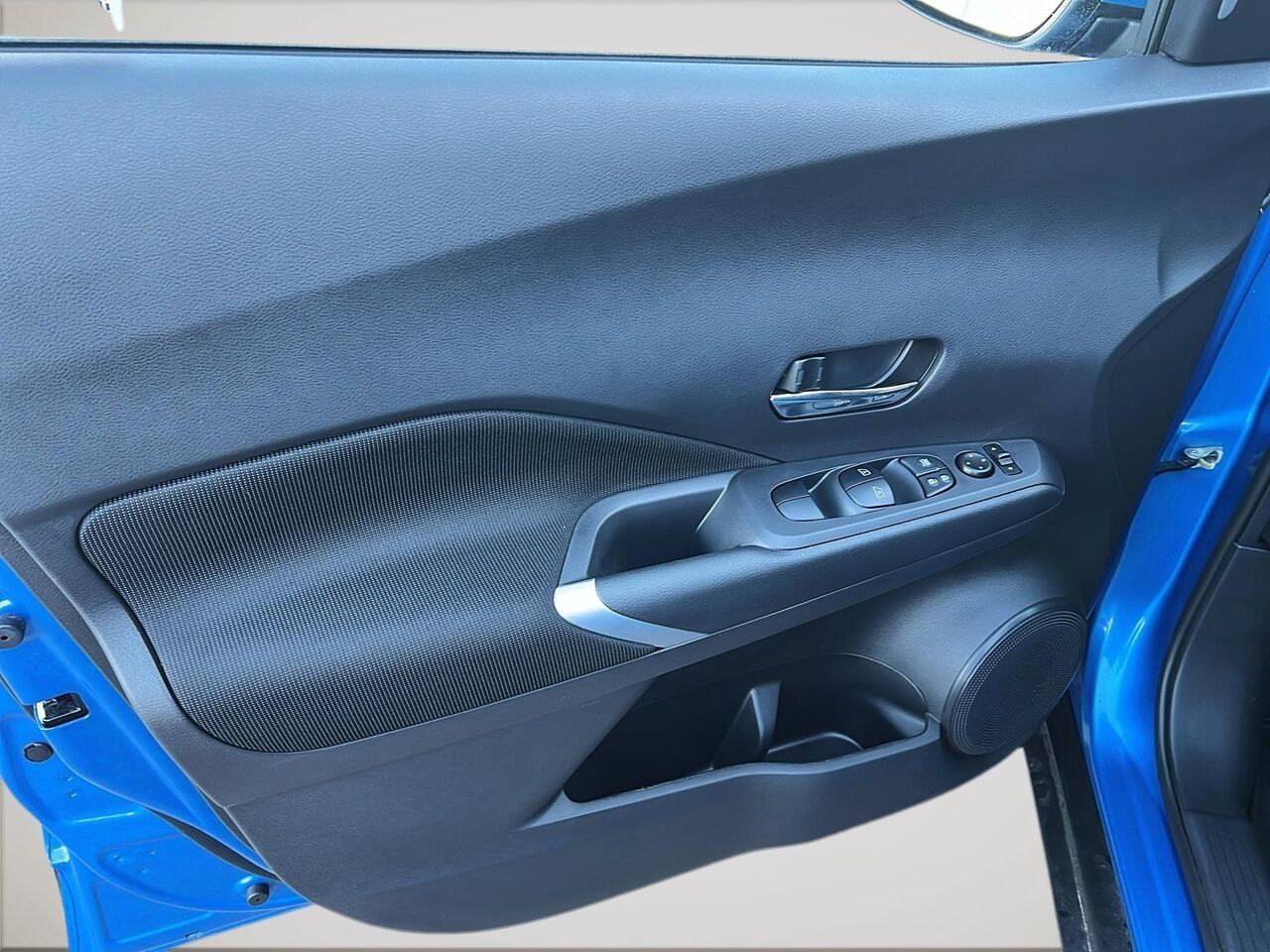 2025 Nissan KICKS PLAY S TA Blue Québec - photo #10