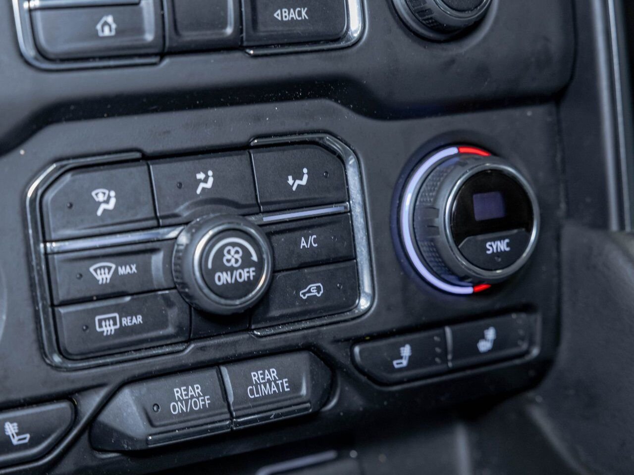 2021 Chevrolet Tahoe Z71 AWD *TOIT CUIR SIÈGES CHAUF BOSE GR REMORQ MAX Black Saint-Jérôme - photo #21
