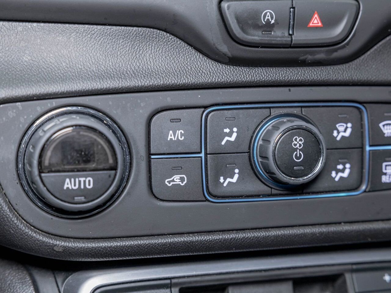 GMC Terrain SLE AWD *SIEGES CHAUF* CARPLAY *GR. SECURITE* USB 2024 Rouge Saint-Jérôme - photo #20