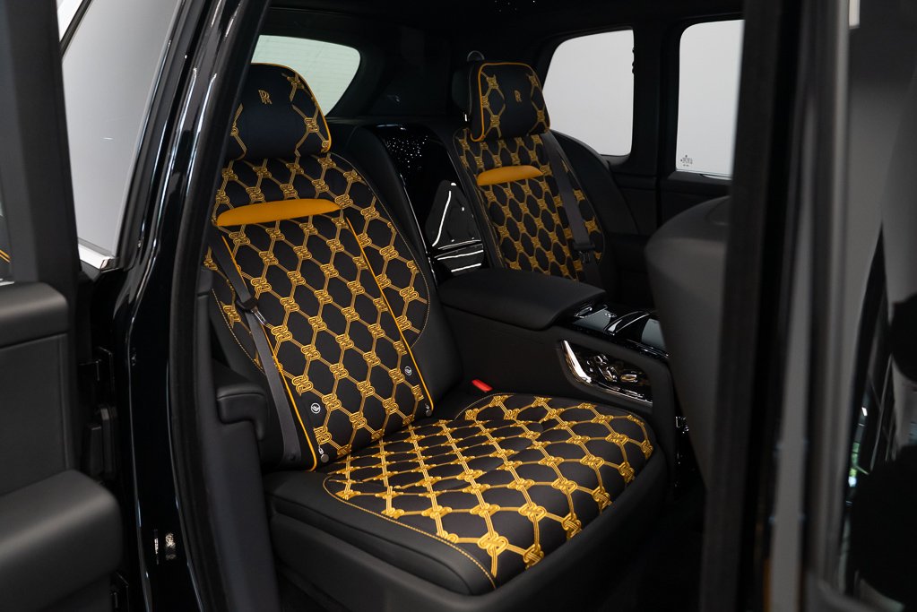 2025 Rolls-Royce Cullinan Black Saint-Eustache - photo #20