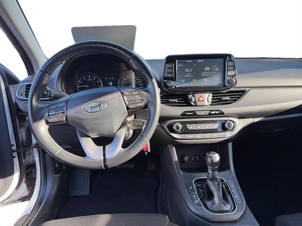 Hyundai Elantra GT GL 2018 Blanc Baie-Comeau - photo #10