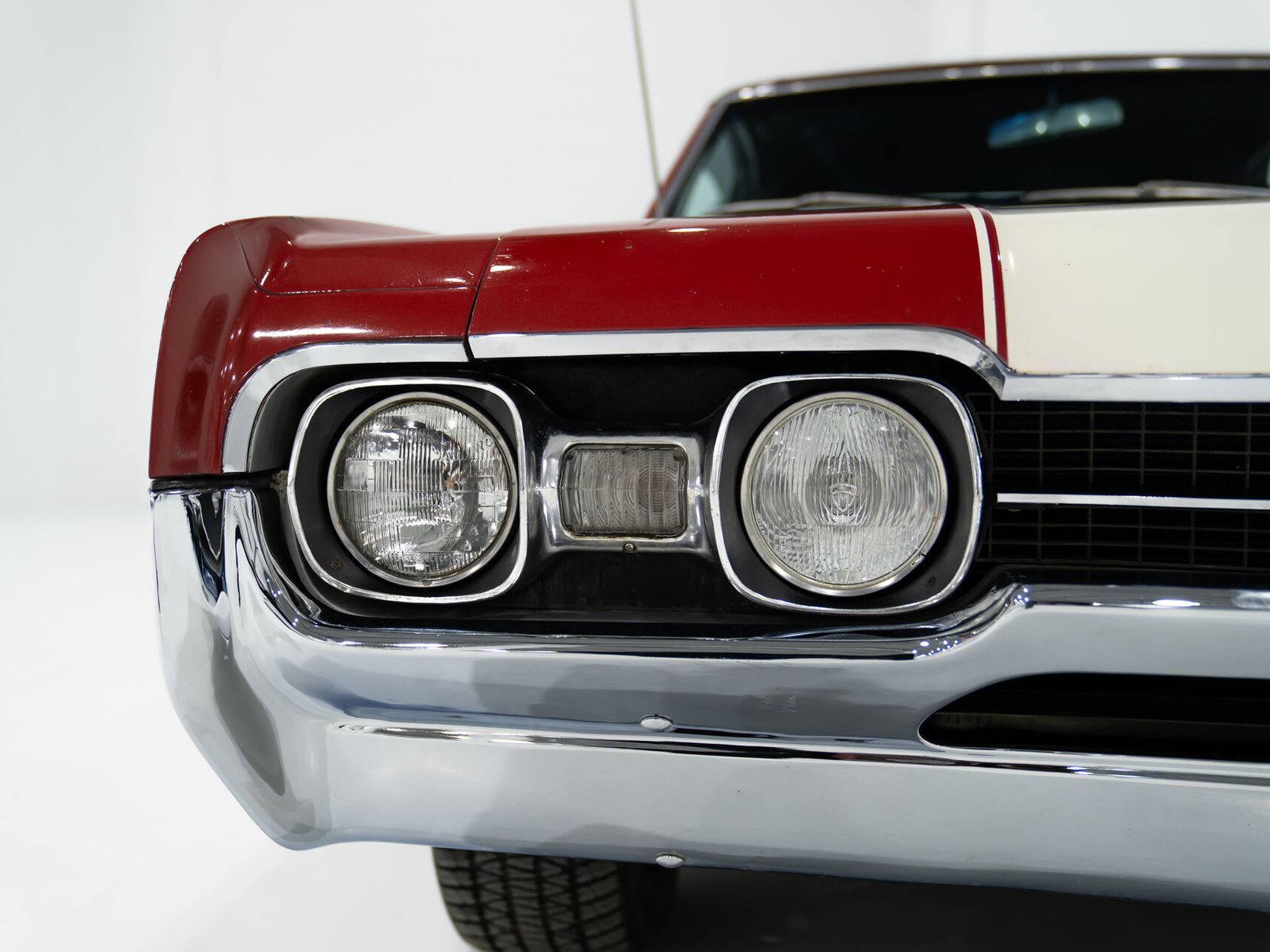 Oldsmobile Cutlass 442 *PRIX EN USD* Numéros entièrement Matching Non restaurée Repeinte une seule fois 1967 Rouge Montréal - photo #32