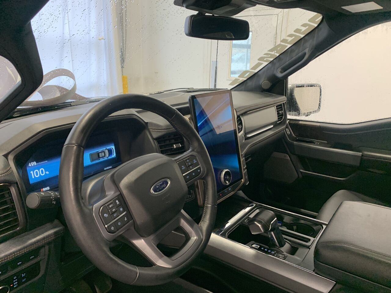 Ford F-150 Lightning LARIAT LARIAT + GROSSE BATTERIE +CUIR + TOIT PANO, REMORQ MAX 2023 Argent Châteauguay - photo #32