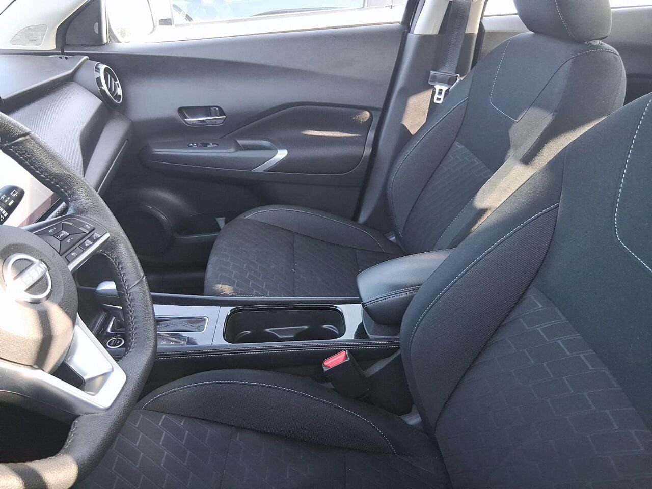 Nissan Kicks Play SV 2025 Noir Québec - photo #2