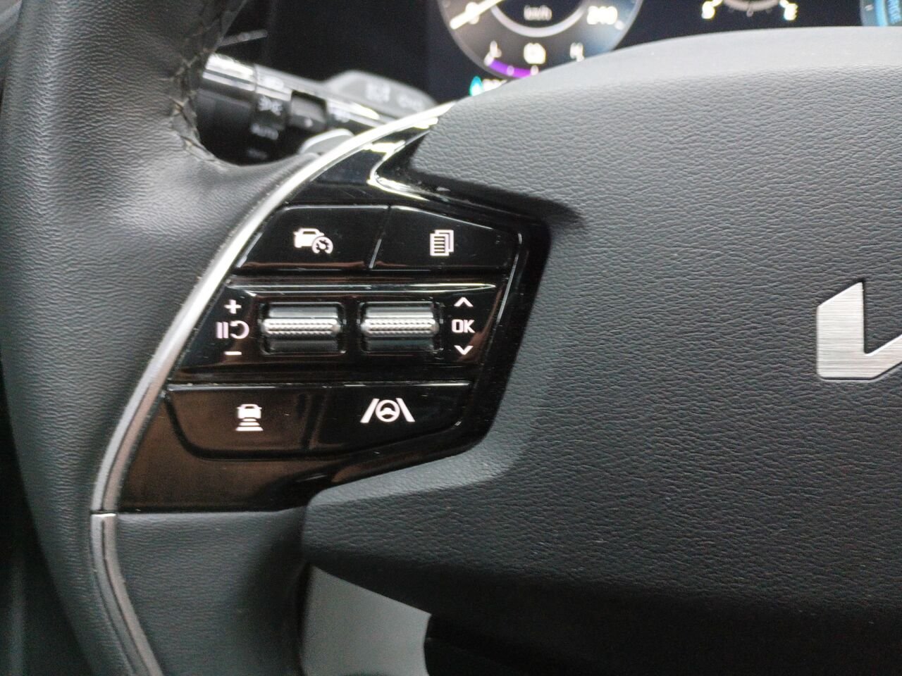 2023 Kia Niro électrique Grey Blainville - photo #24