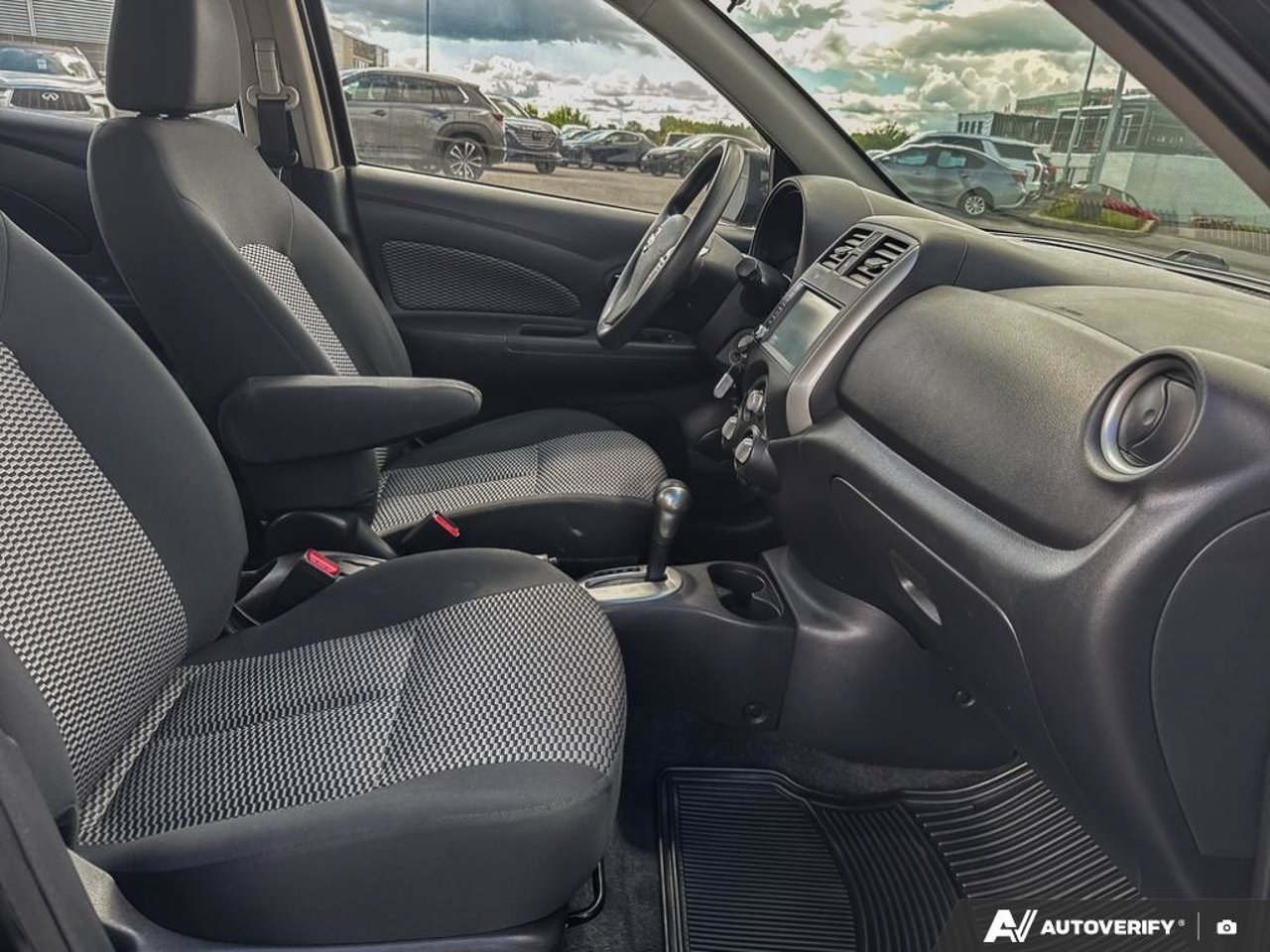 2019 Nissan Micra 3N1CK3CP2KL222825 Black Mirabel - photo #24