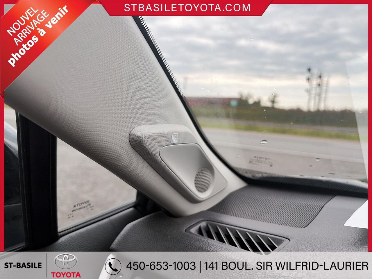 TOYOTA RAV4 2023 Gris Saint-Basile-le-Grand - photo #11