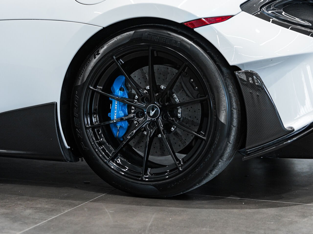 2019 McLaren 600LT White Saint-Eustache - photo #32
