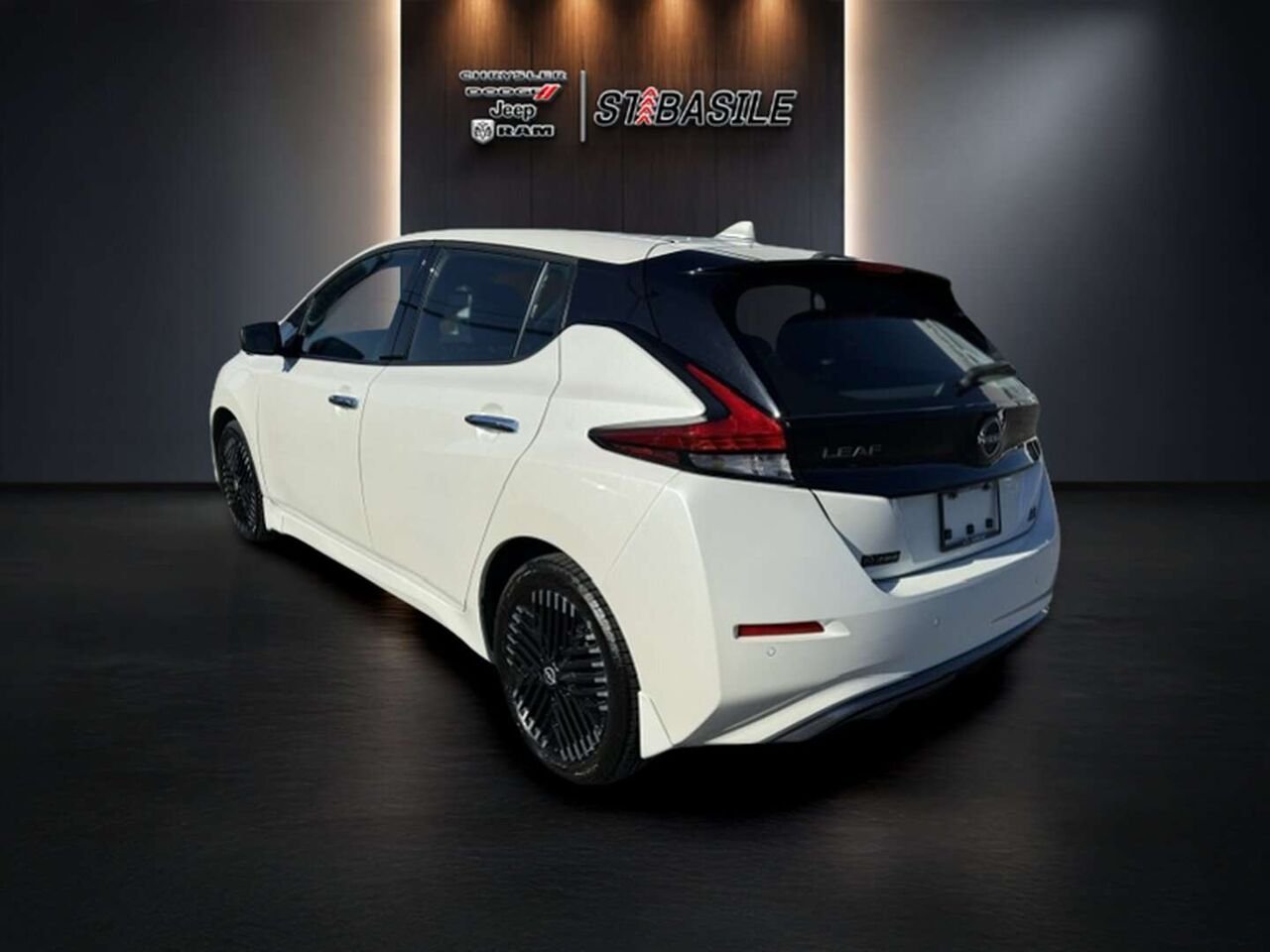 Nissan Leaf 2023 Blanc Saint-Basile-le-Grand - photo #20