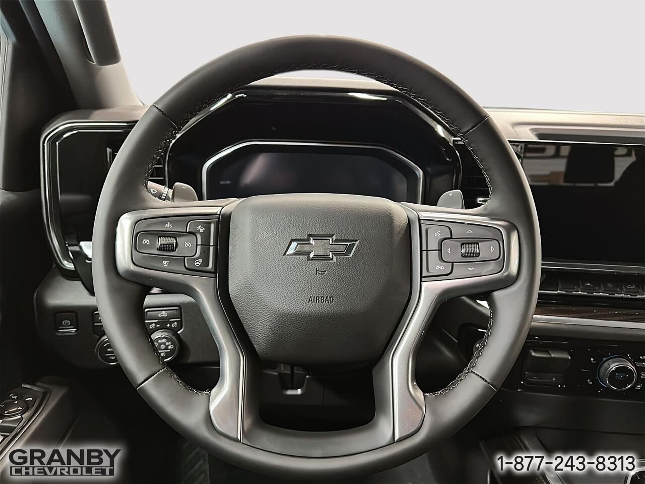 CHEVROLET Silverado 1500 K1500 SILVERADO CREW CAB RST STD/BOX (1SP) | B26-0699 2026 BLANC SOMMET Granby - photo #14