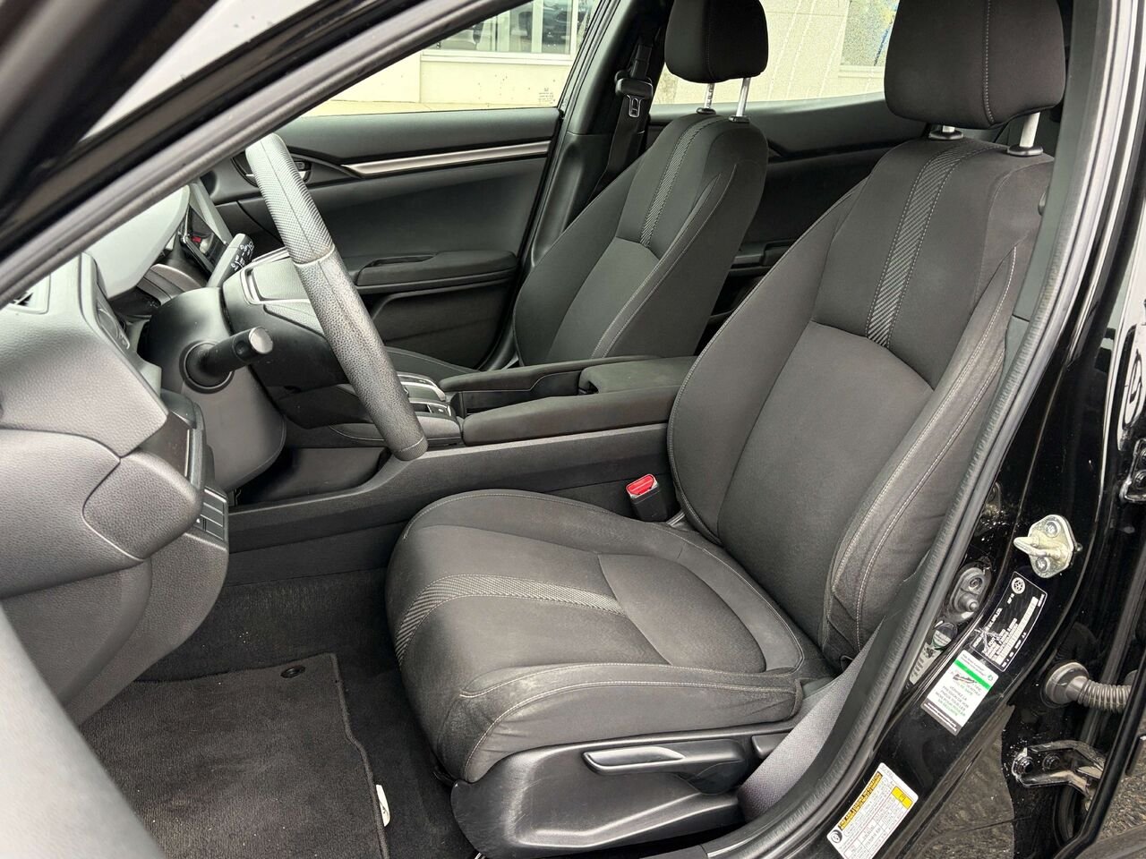 Honda Civic LX 2018 Noir Gatineau - photo #11