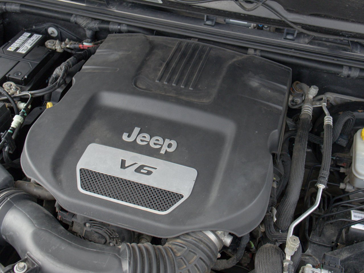 2017 Jeep Wrangler Unlimited 4WD 4dr Rubicon Grey Sherwood Park - photo #15