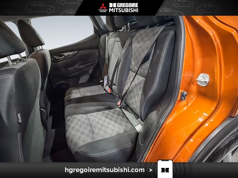 2017 Nissan Qashqai Orange Laval - photo #25