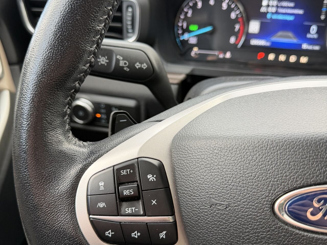 Ford Explorer 4 roues motrices - Limited 2021 Bleu Châteauguay - photo #25