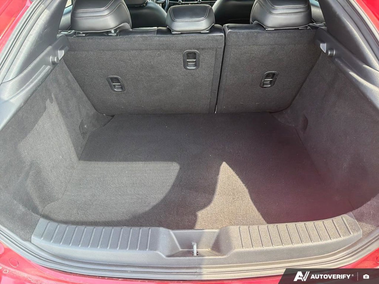 Mazda Mazda3 Sport JM1BPBMMXK1121824 2019 Rouge Mirabel - photo #13
