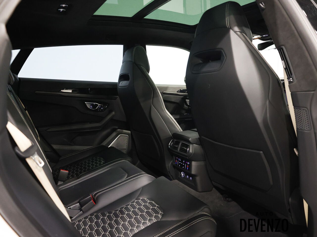 2022 Lamborghini Urus White Saint-Eustache - photo #10