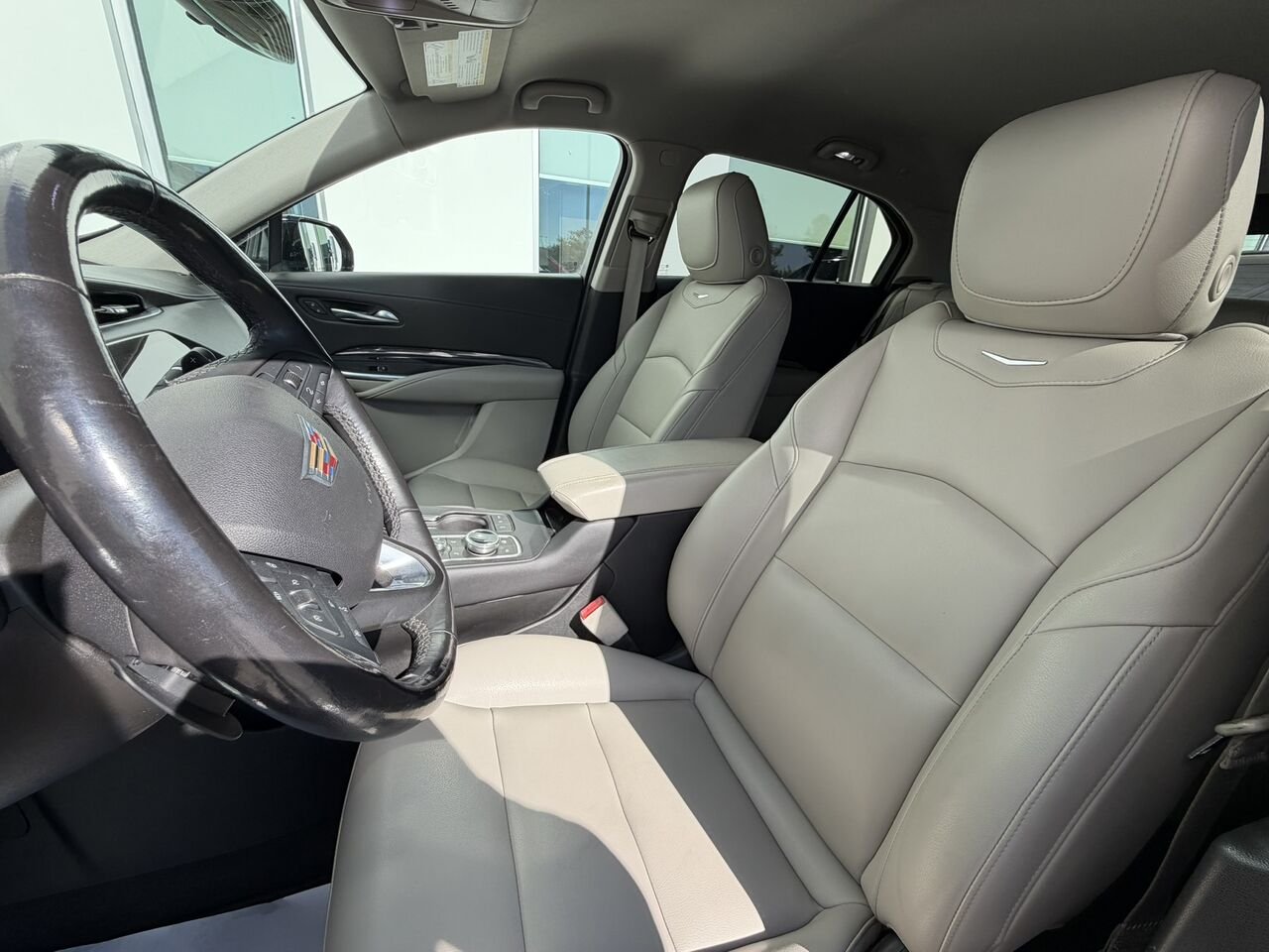 2019 Cadillac XT4 LUXURY AWD Black Laval - photo #16