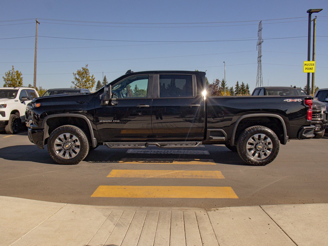 2025 Chevrolet Silverado 2500HD 4WD Crew Cab 159 Custom Black Sherwood Park - photo #6