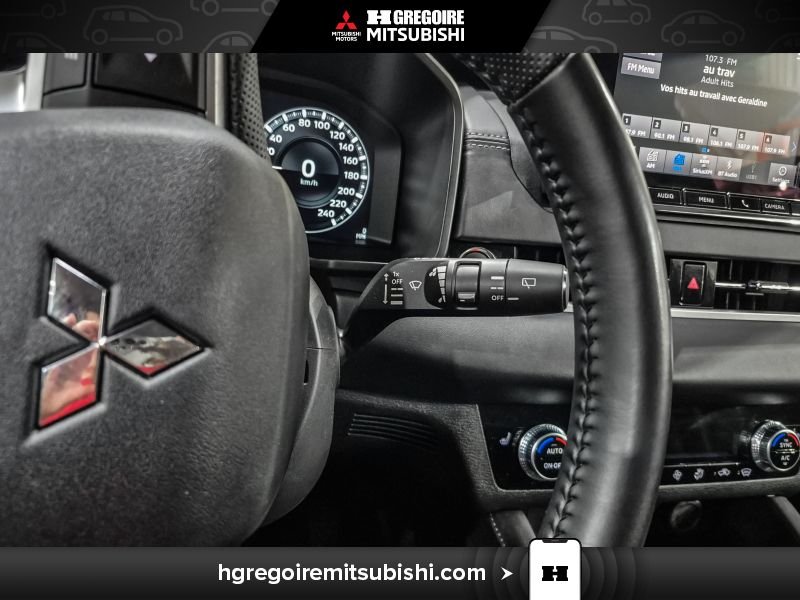 Mitsubishi Outlander PHEV 2023 Noir Blainville - photo #22