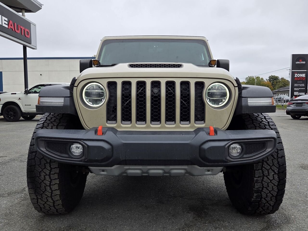 Jeep Gladiator Mojave 2022 Beige Granby - photo #9