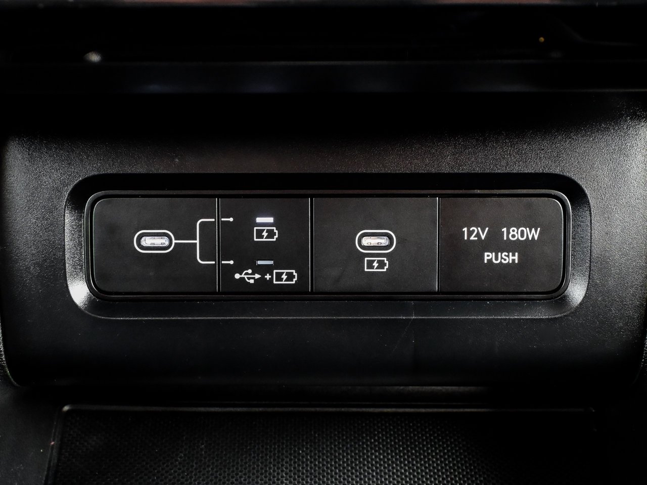 2025 Hyundai Tucson Preferred AWD White Sherwood Park - photo #27