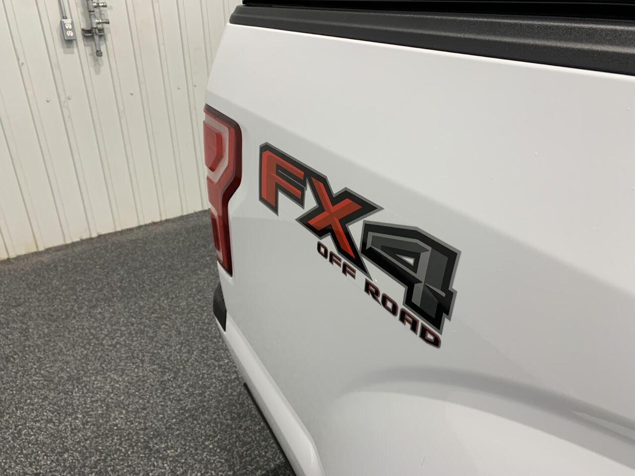 Ford F-150 XLT SPORT SUPERCREW XLT cabine SuperCrew 4RM caisse de 5,5 pi 2019 Blanc Châteauguay - photo #8