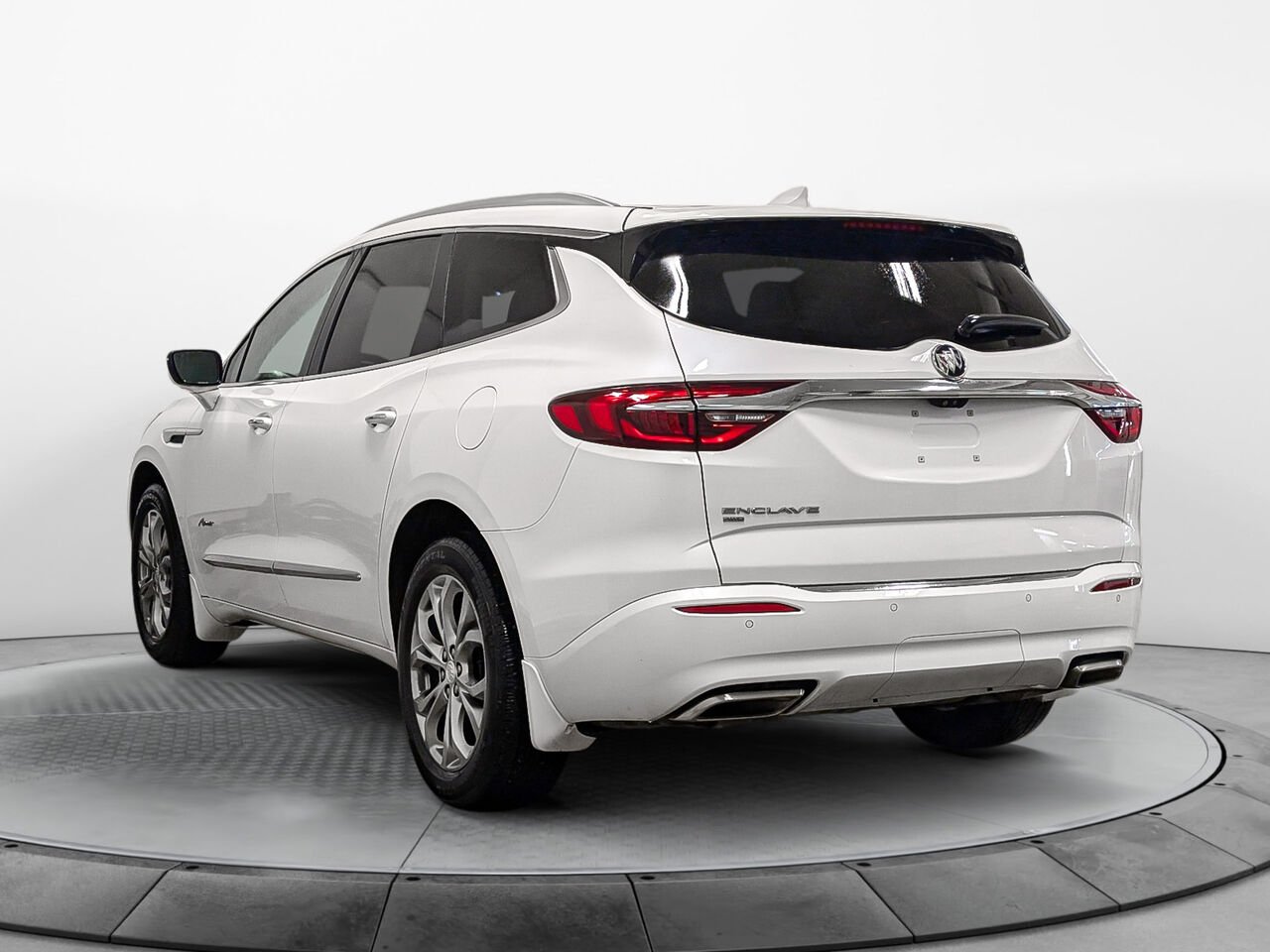 BUICK ENCLAVE Avenir 7 places Toit Ouvrant Moteur V6 3.6L 2021 Blanc Sherbrooke - photo #2