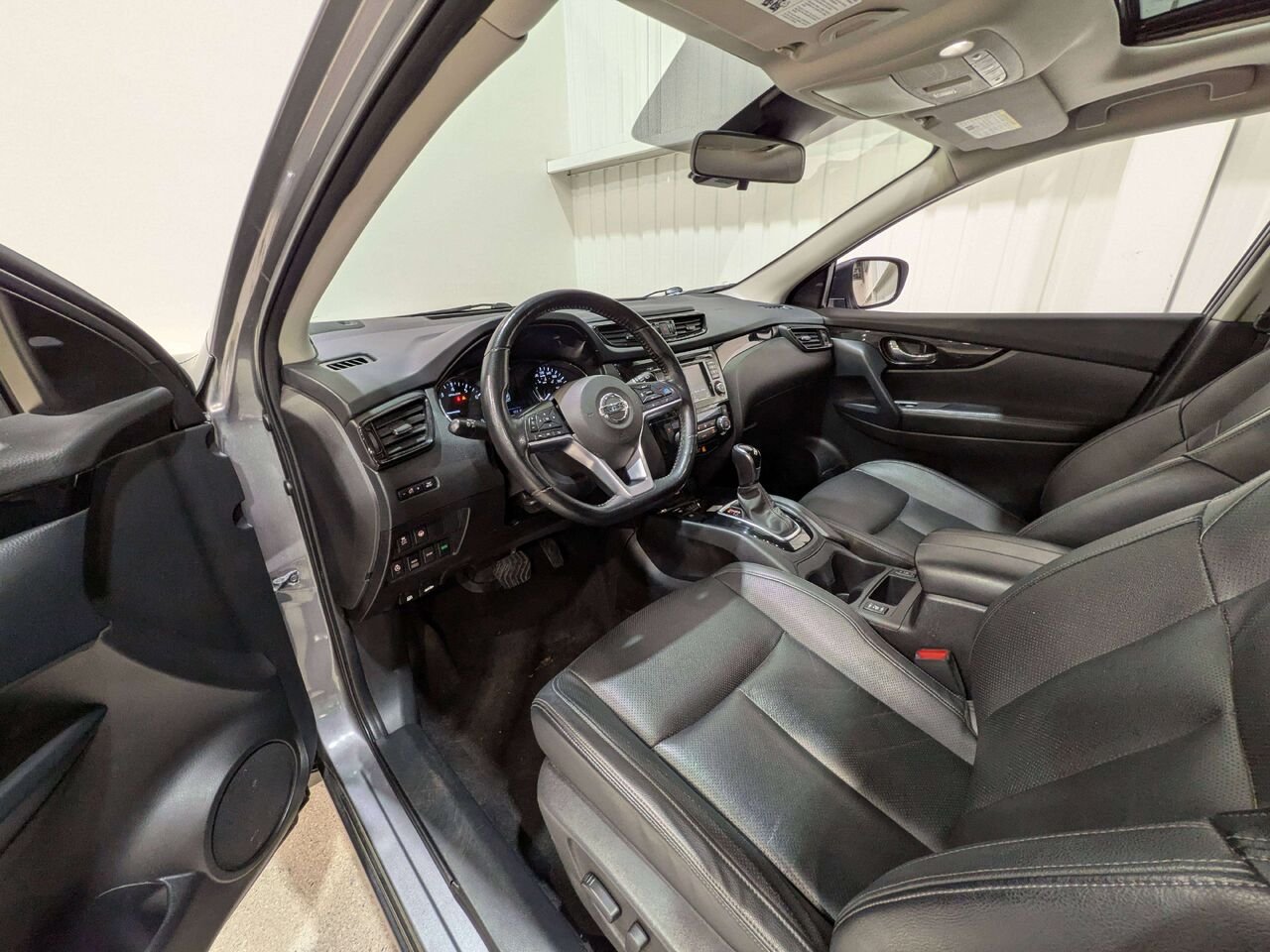 2023 Nissan Qashqai AWD SV CVT Grey Val-David - photo #9