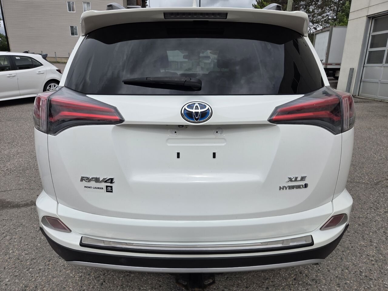 Toyota RAV4 Hybride 2016 Blanc Mont-Laurier - photo #5