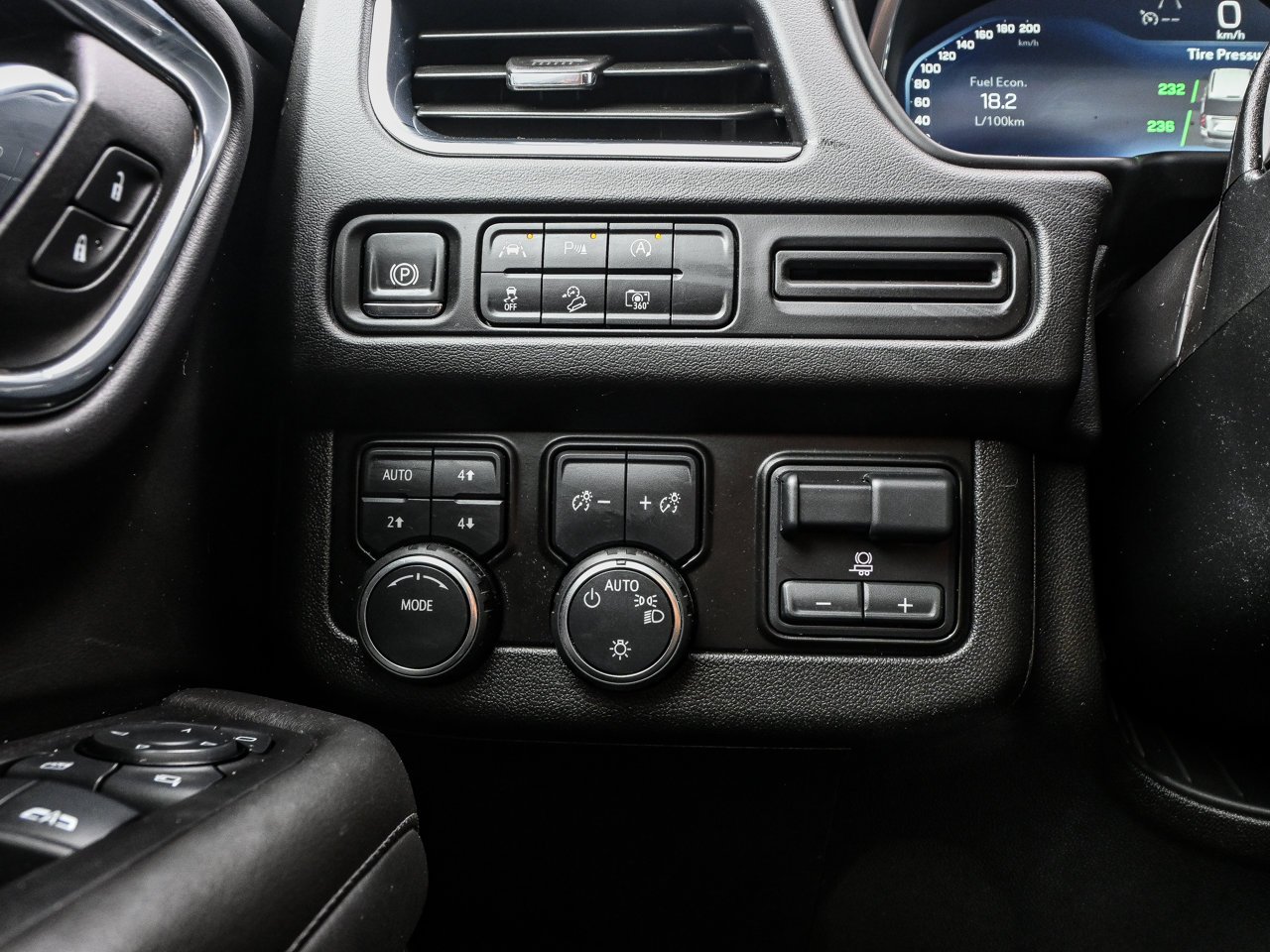 2024 Chevrolet Tahoe 4WD 4dr Z71 Empire Beige Metallic Sherwood Park - photo #19