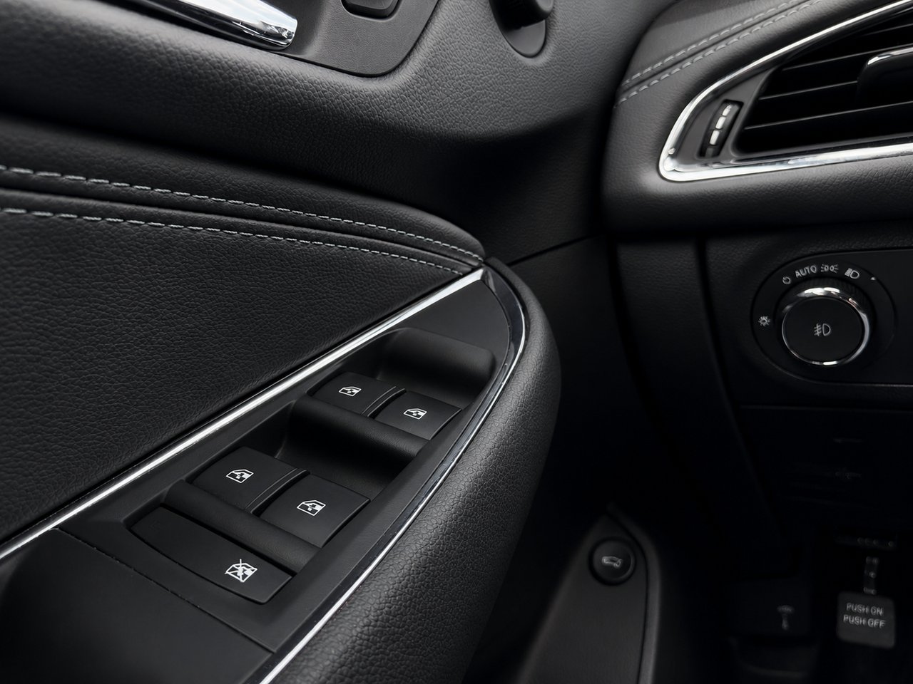 Chevrolet Cruze JAMAIS ACCIDENTÉ / APPLE CARPLAY ET ANDROID AUTO / TOIT OUVRANT 2018 Rouge Châteauguay - photo #15