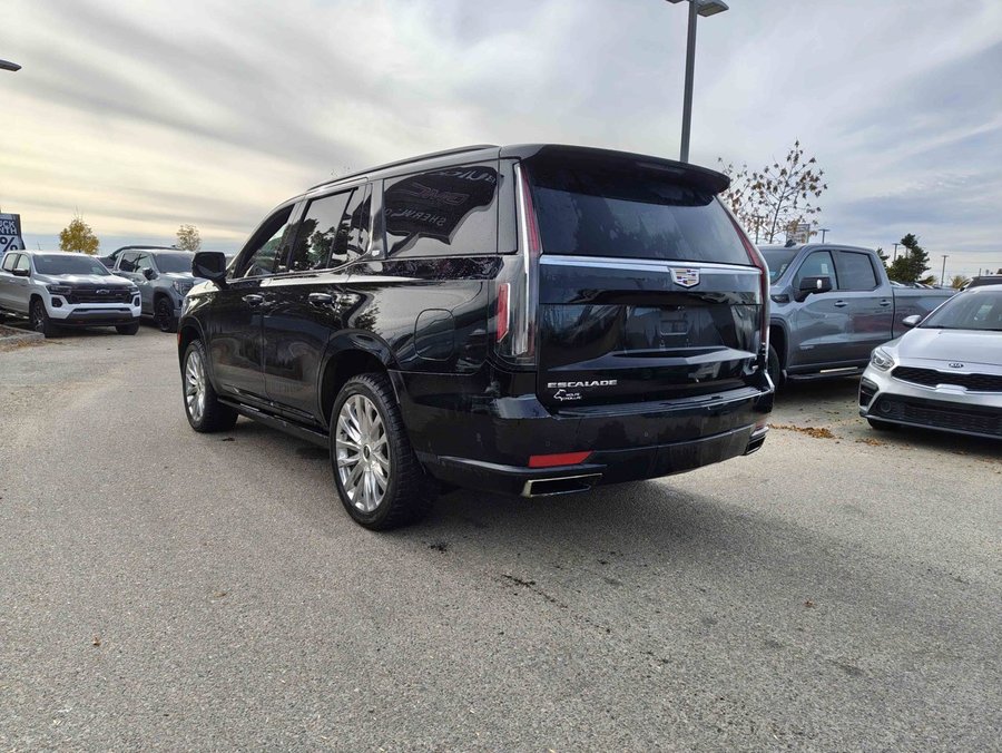 2021 Cadillac Escalade Premium Luxury 6.2L | 7 Passenger Seating Black