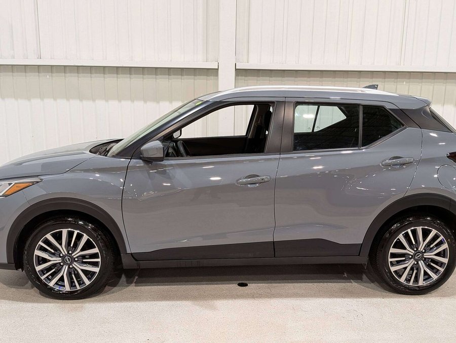 Nissan Kicks SV FWD 2024 Gris