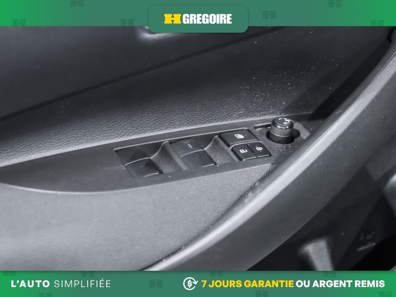 Toyota Corolla 820691 | L AUTO AC GR ELEC CAM RECULE BLUETOOTH 2021 Noir Laval - photo #13