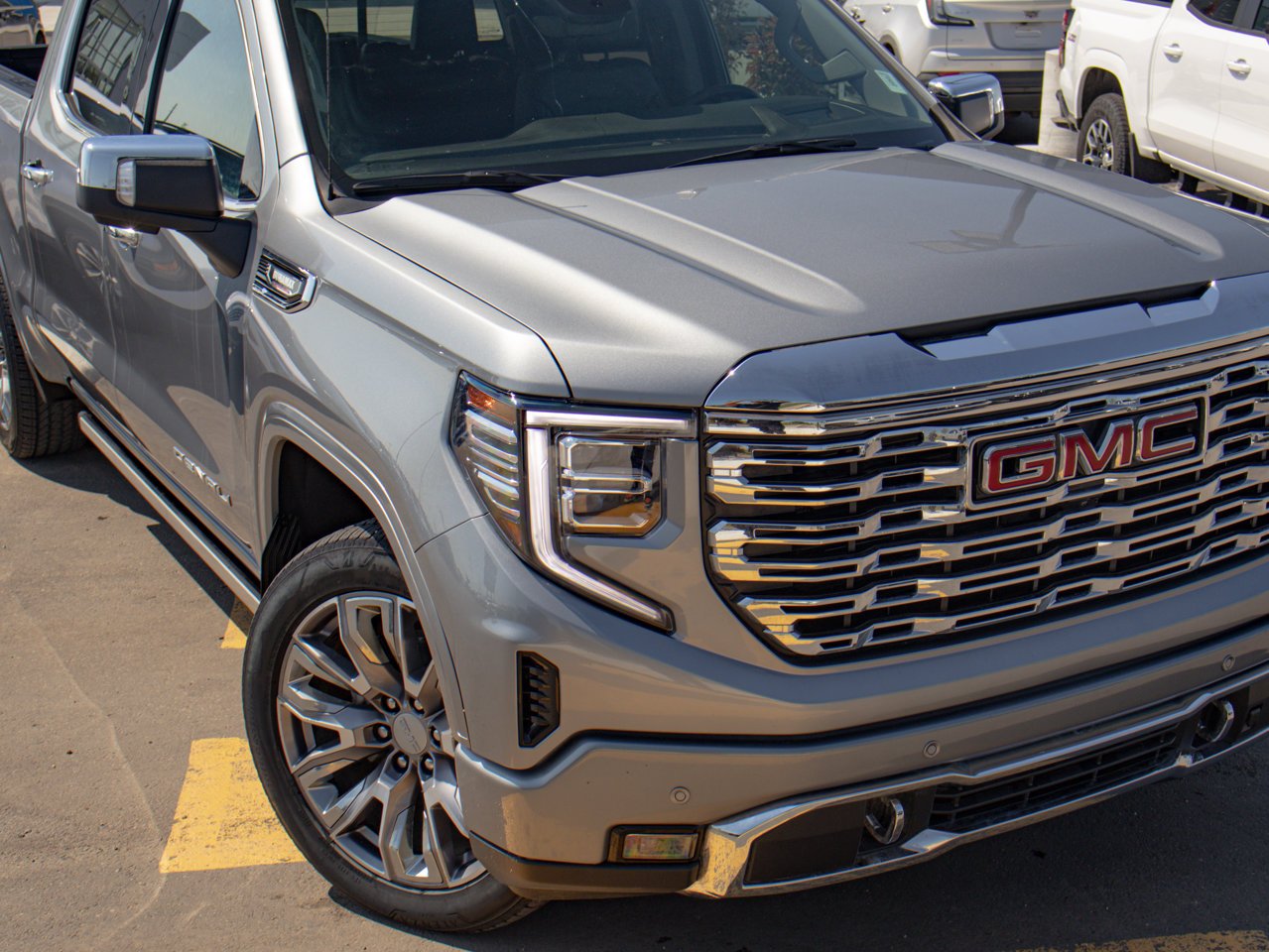 2025 GMC Sierra 1500 4WD Crew Cab 147 Denali Grey Sherwood Park - photo #15