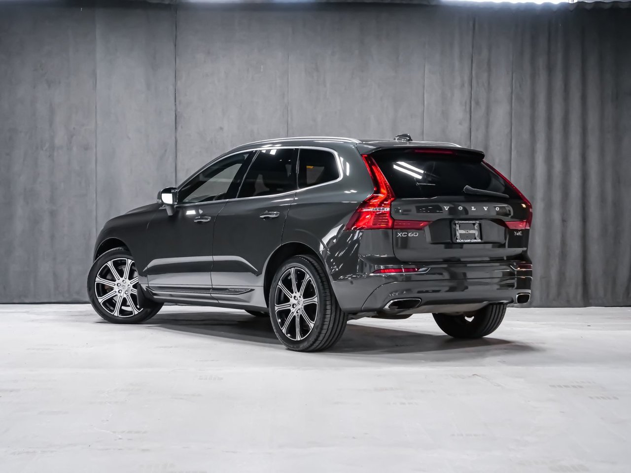 Volvo XC60 T6 INSCRIPTION CLIMATE VISION CONVENIENCE 2018 Gris Montréal - photo #3
